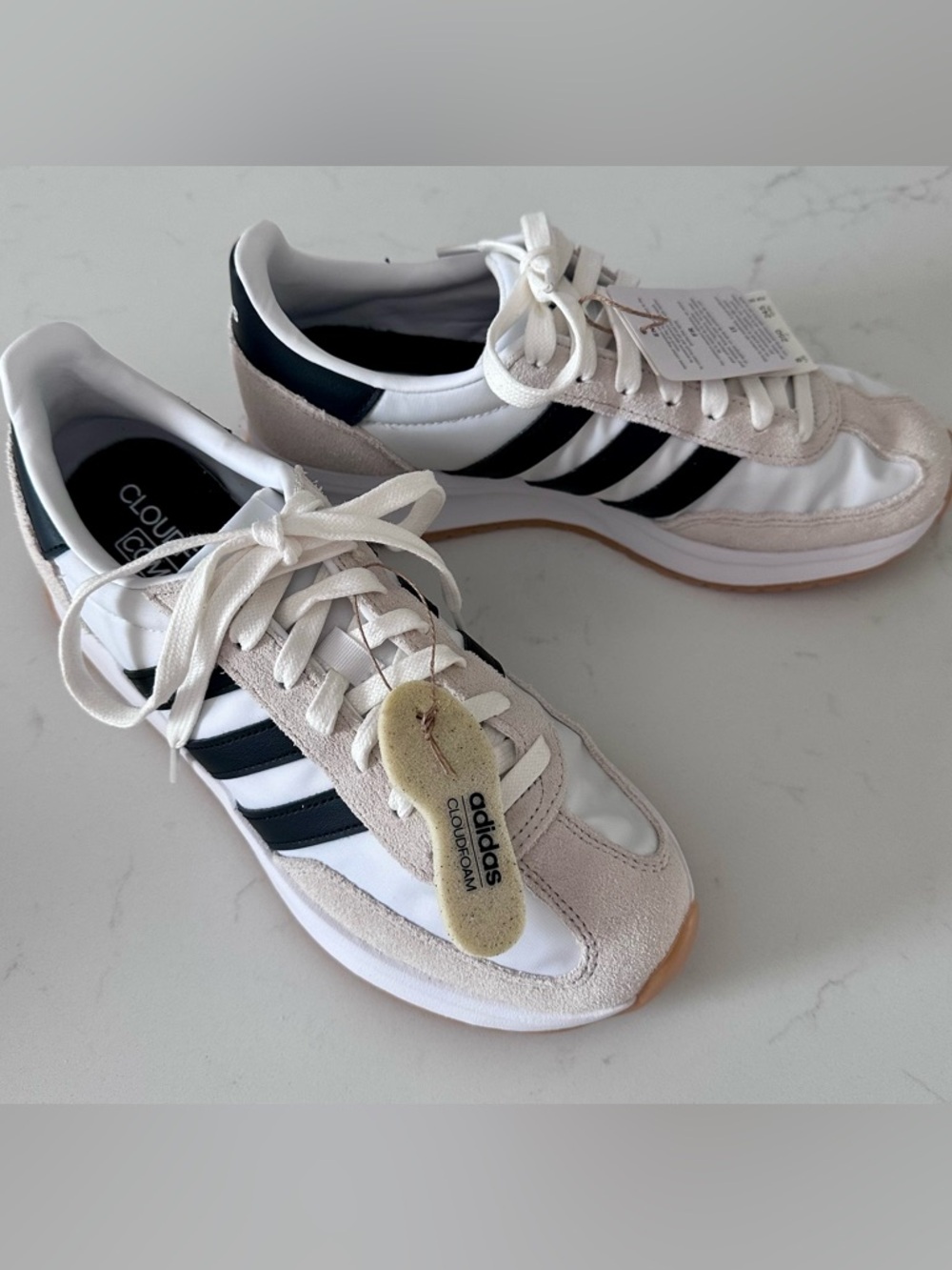 Adidas Run 70’s 2.0 Women’s Sneakers Size 8 NWT - Picture 7 of 12